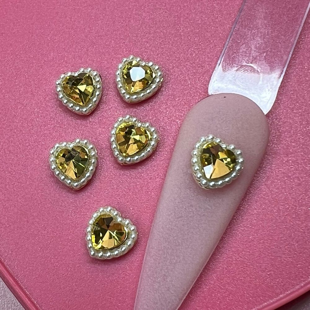 Golden Heart Nail Charms — 6-Piece Pearled Edge Set